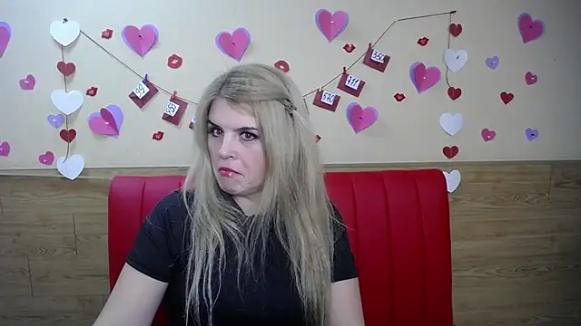 Snapshot of Julya_Barbi chatting on February 4, 6:04 am Julya Barbi online show from February 4, 6:04 am