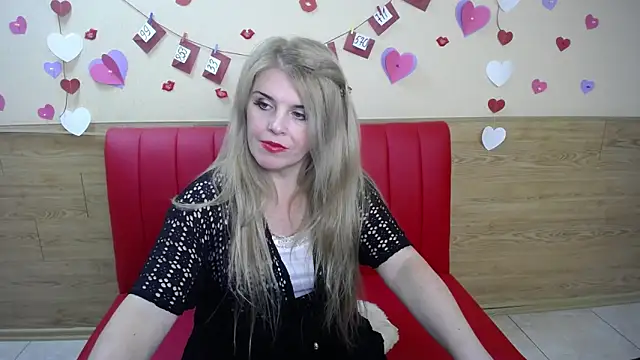 Snapshot of Julya_Barbi chatting on February 19, 8:55 am Julya Barbi online show from February 19, 8:55 am