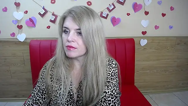 Snapshot of Julya_Barbi chatting on February 20, 5:55 am Julya Barbi online show from February 20, 5:55 am
