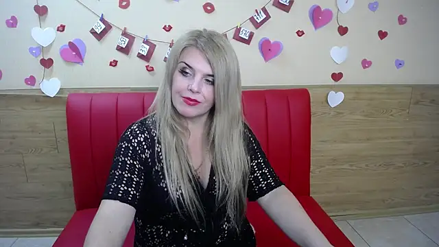 Snapshot of Julya_Barbi chatting on February 20, 9:00 am Julya Barbi online show from February 20, 9:00 am