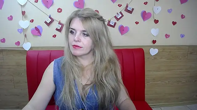 Snapshot of Julya_Barbi chatting on February 26, 6:04 am Julya Barbi online show from February 26, 6:04 am