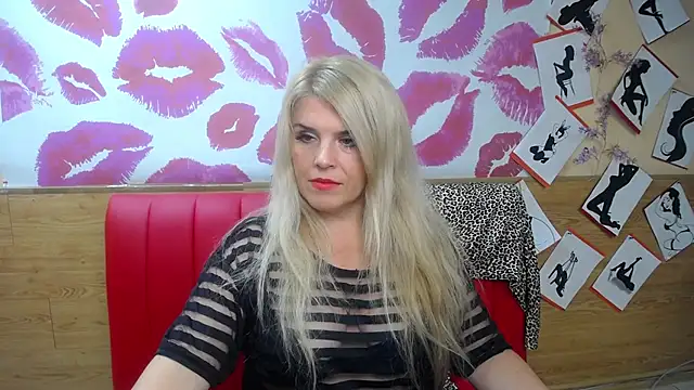 Snapshot of Julya_Barbi chatting on September 26, 6:17 am Julya Barbi online show from September 26, 6:17 am