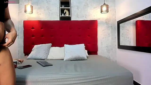 Snapshot of SilvannaFit chatting on February 6, 12:26 pm SilvannaFit online show from February 6, 12:26 pm