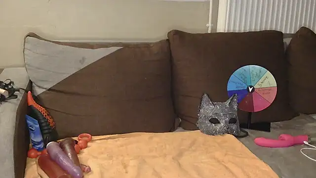 liloucamchaudee online show from January 10, 7:59 pm