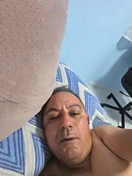 Snapshot of abdelhak33 chatting on March 18, 1:09 am abdelhak33 online show from March 18, 1:09 am