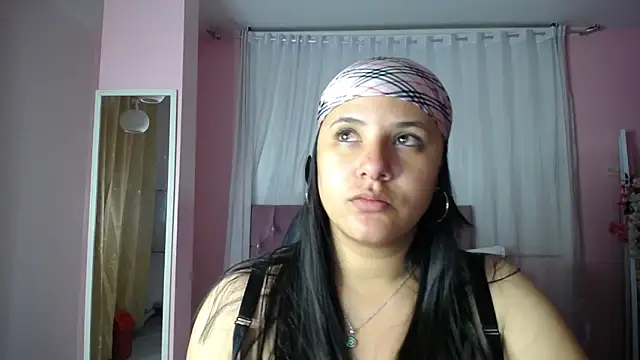 Snapshot of frreeya chatting on January 16, 11:27 pm frreeya online show from January 16, 11:27 pm