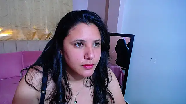 Snapshot of frreeya chatting on January 18, 6:21 pm frreeya online show from January 18, 6:21 pm