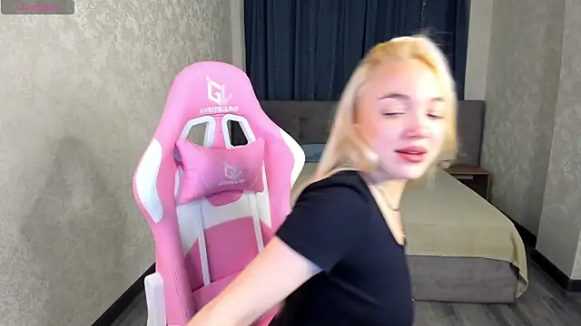 Christy Little online show from February 10, 1:24 am