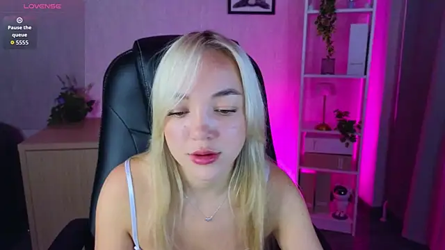 Christy Little online show from September 22, 11:40 pm