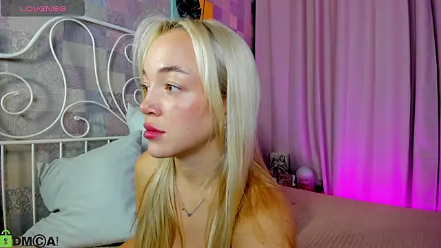 Christy Little online show from September 24, 11:41 pm