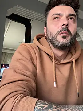 Snapshot of hot_man_eray chatting on February 11, 1:09 pm hot man eray online show from February 11, 1:09 pm