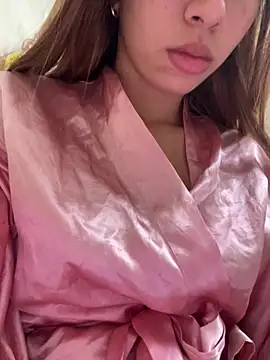 Aaliyah Salma online show from May 1, 7:07 pm