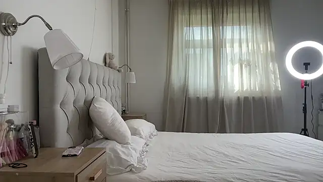 blairbella online show from March 22, 8:51 am