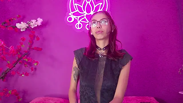 Lunamistyc online show from March 4, 7:32 pm