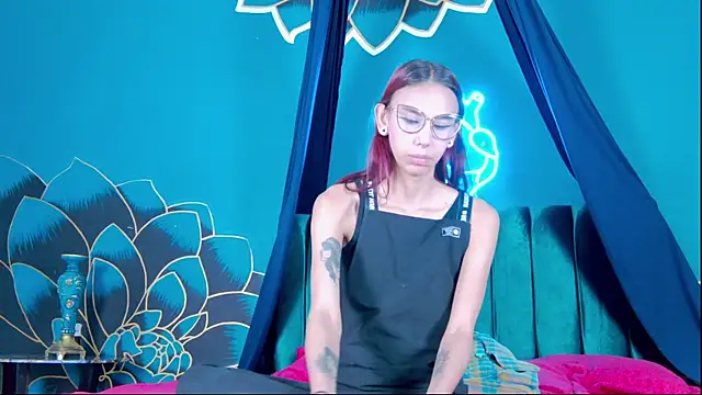 Lunamistyc online show from October 8, 7:33 pm