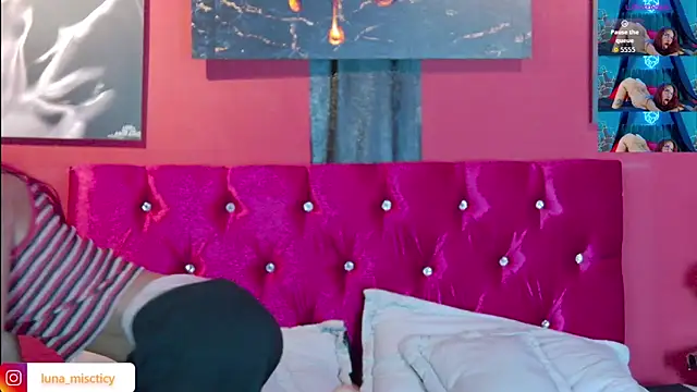 Lunamistyc online show from November 6, 7:48 pm