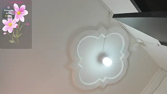 Snapshot of ariana_crazzy chatting on December 13, 10:23 pm ariana crazzy online show from December 13, 10:23 pm