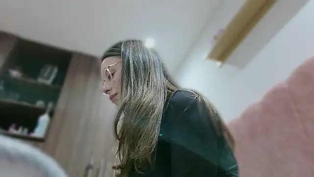 Emmy petit online show from October 16, 2:12 am