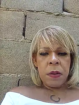 blondebitchlitle online show from January 18, 6:44 pm