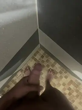 Snapshot of mylovetr1 chatting on February 7, 5:10 am mylovetr1 online show from February 7, 5:10 am