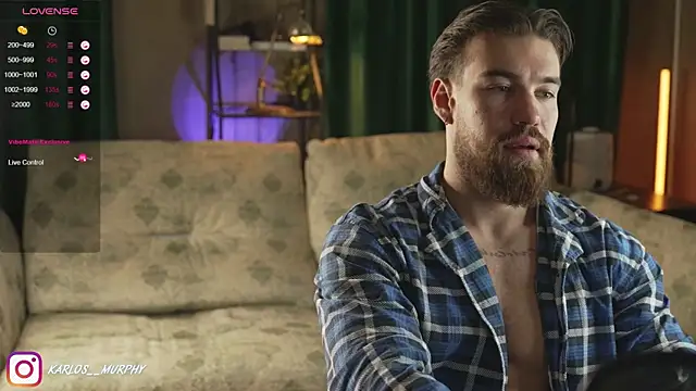 Snapshot of Karlos_Ripped_ chatting on December 15, 9:56 am Karlos Ripped online show from December 15, 9:56 am