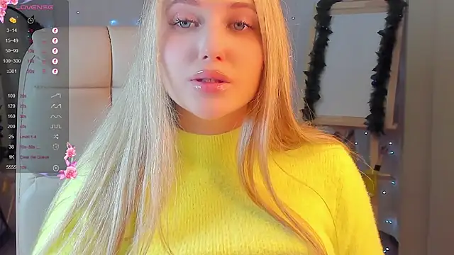 Evacadooo online show from December 12, 6:03 am