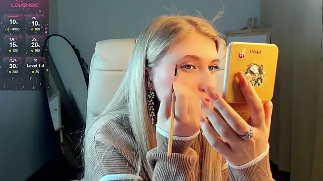 Evacadooo online show from January 24, 2:07 am