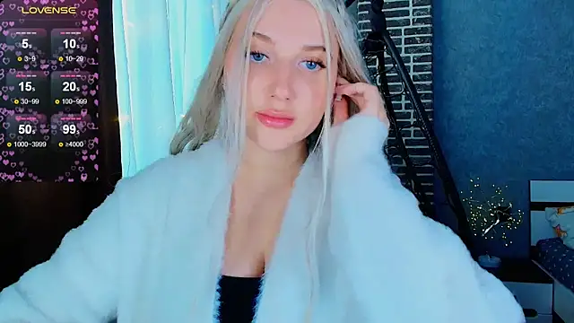 Evacadooo online show from November 6, 6:36 am