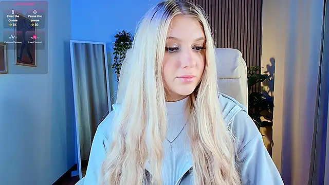 Evacadooo online show from February 26, 2:32 am