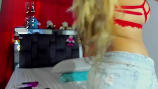 chloe vasquez710 online show from February 13, 1:15 pm