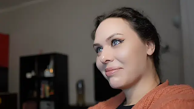 MollyCheiz online show from December 10, 5:39 am