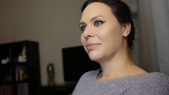 MollyCheiz online show from December 14, 1:39 am