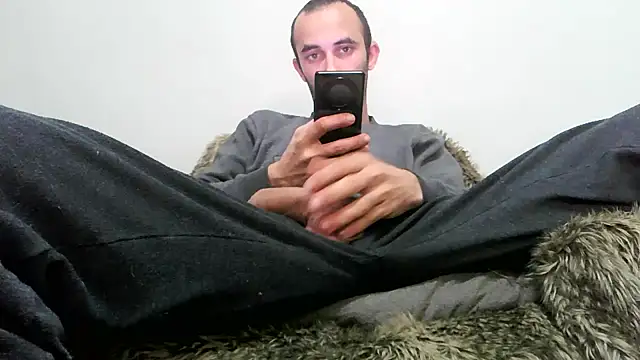 kisandgioni online show from January 23, 8:25 am