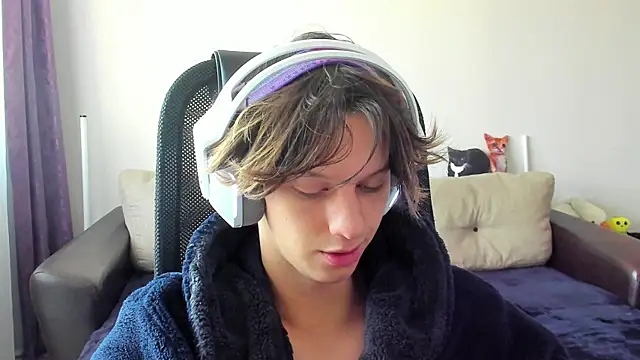 Ostin meow online show from October 31, 8:04 am