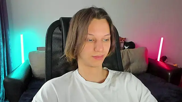 Ostin meow online show from April 13, 12:32 pm