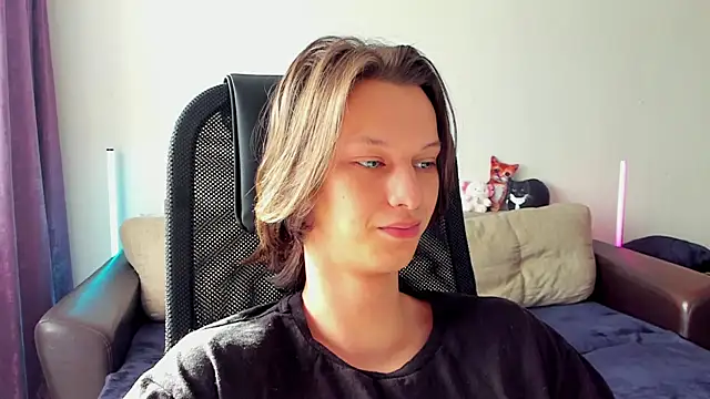 Ostin meow online show from April 22, 10:28 am