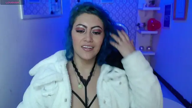 Snapshot of scarleth_blue chatting on February 15, 3:09 am scarleth blue online show from February 15, 3:09 am