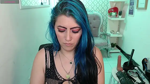 Snapshot of scarleth_blue chatting on February 21, 6:18 am scarleth blue online show from February 21, 6:18 am