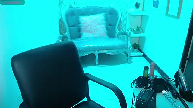 Snapshot of scarleth_blue chatting on March 5, 9:38 am scarleth blue online show from March 5, 9:38 am