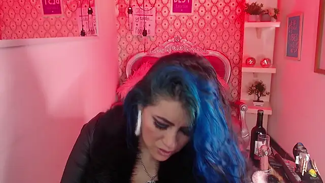 Snapshot of scarleth_blue chatting on September 9, 3:06 am scarleth blue online show from September 9, 3:06 am