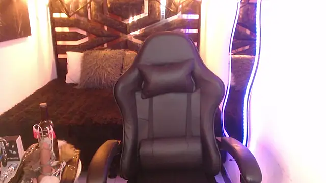 scarleth blue online show from April 9, 6:41 am