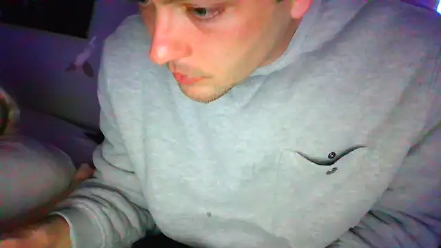 rickyslick123 online show from December 15, 1:32 pm