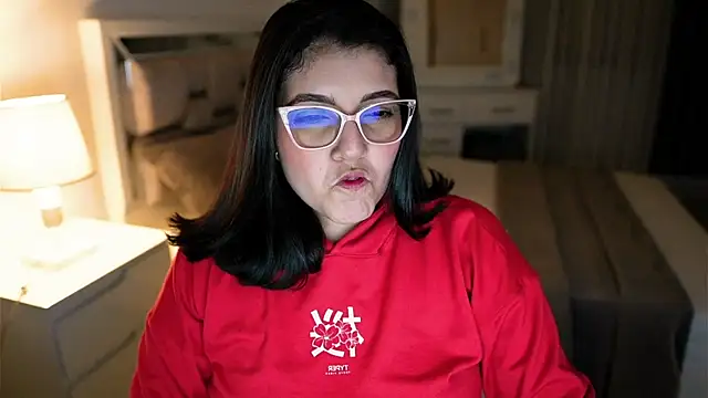 Snapshot of Camilaa_bueno chatting on October 4, 12:52 am Camilaa bueno online show from October 4, 12:52 am