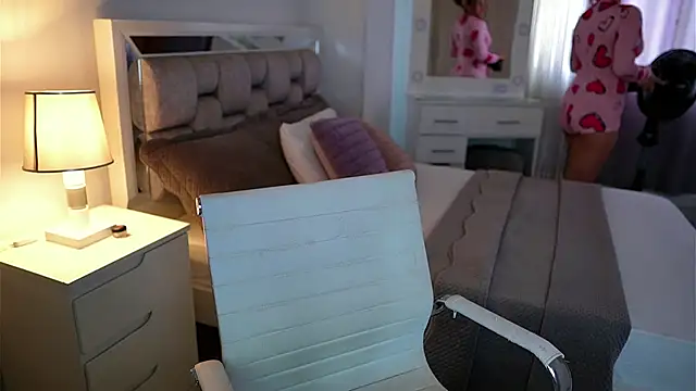 Camilaa bueno online show from February 14, 9:11 pm