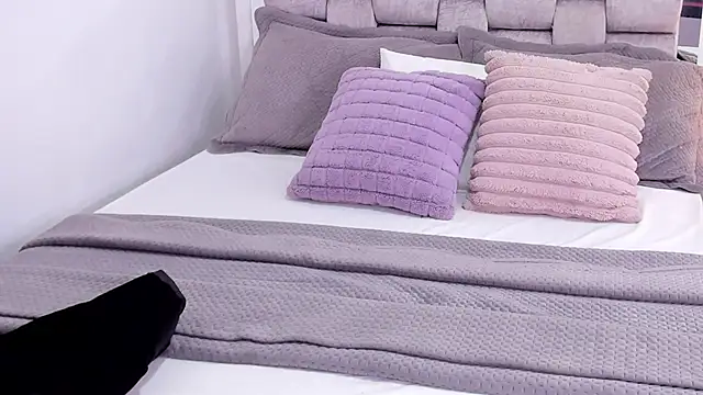 Camilaa bueno online show from April 22, 11:17 pm