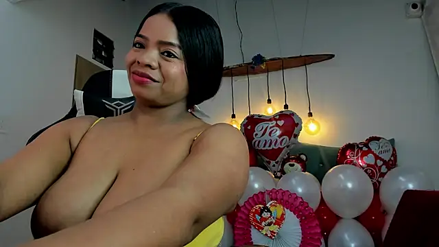 Any topless online show from February 8, 3:10 pm