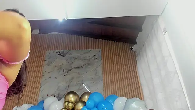 Any topless online show from September 25, 11:03 am