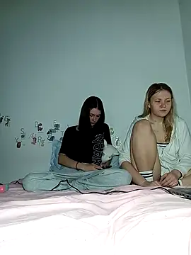 ella grays online show from April 20, 7:04 pm