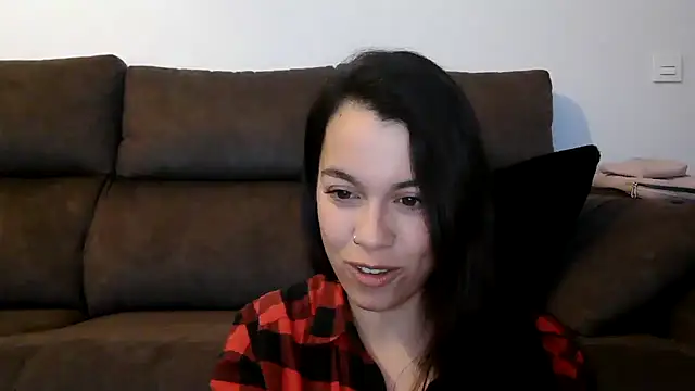 AmaraBella69 online show from December 26, 10:20 pm