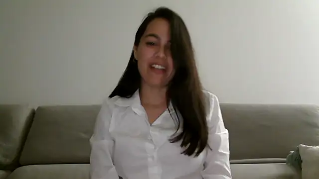 AmaraBella69 online show from December 28, 10:34 pm